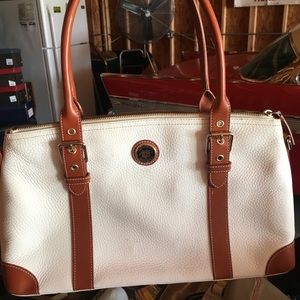 Dooney and Bourke purse good condition